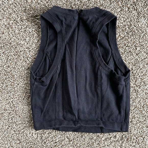 Abercrombie & Fitch Sleeveless Crop Top - Size XS - Picture 2 of 3